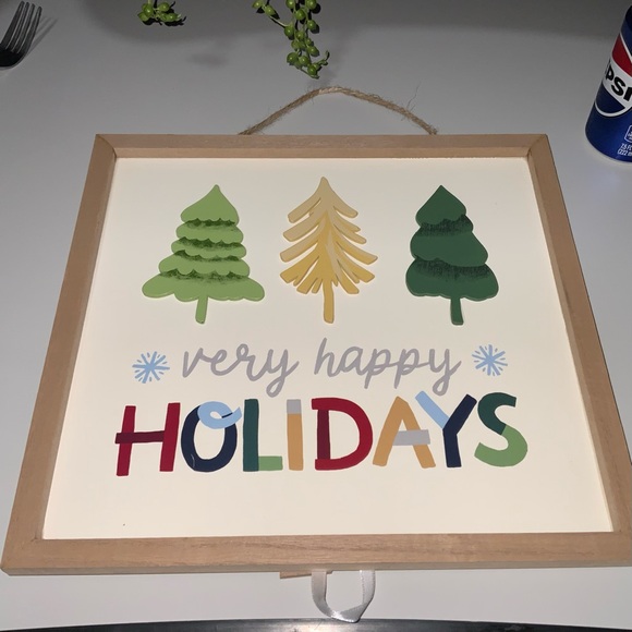 Target Wondershop VERY HAPPY HOLIDAYS Wood Picture / Sign - Picture 3 of 14